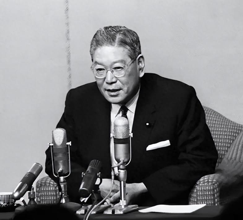 1963年10月8日，身在台湾的蒋介石接到一封十万火急的电报。电报里说，中国大陆