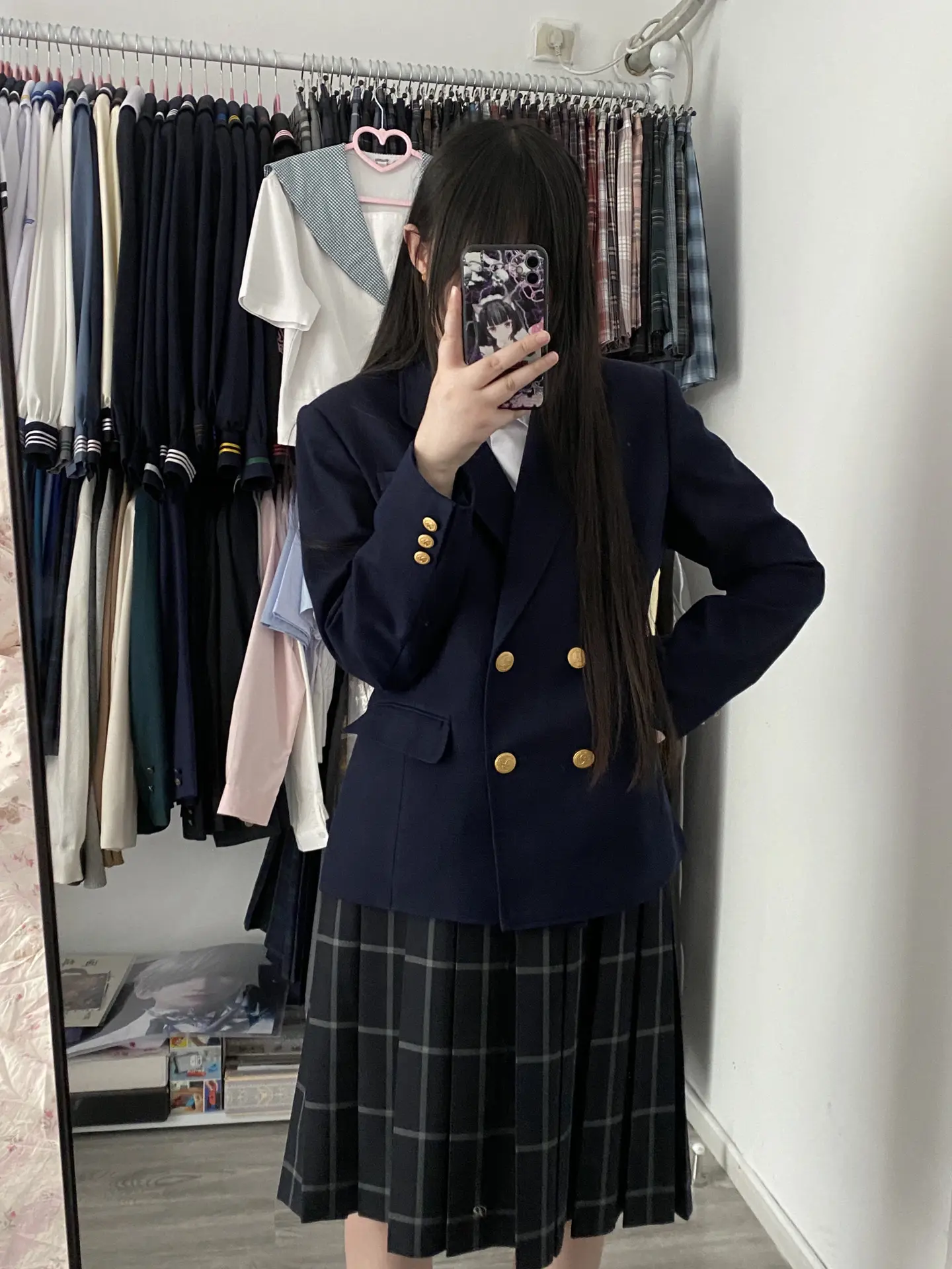 如果我不穿jk制服的话，我的一些，就是比如说我的容貌我的身材，还有我的...