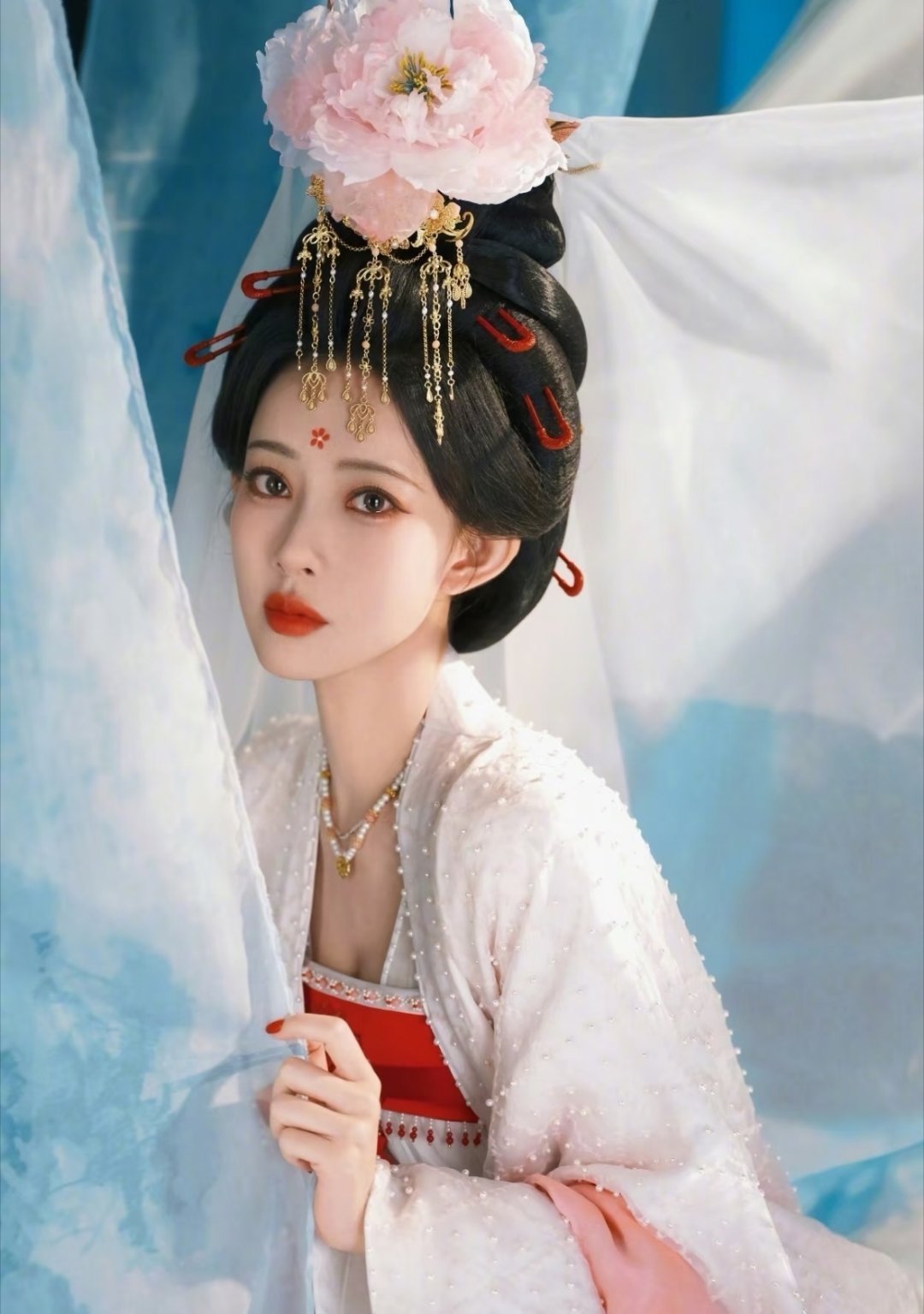 网友票选出最适合唐制造型的女明星：TOP9 陈都灵TOP8 孟子义TOP7 王楚