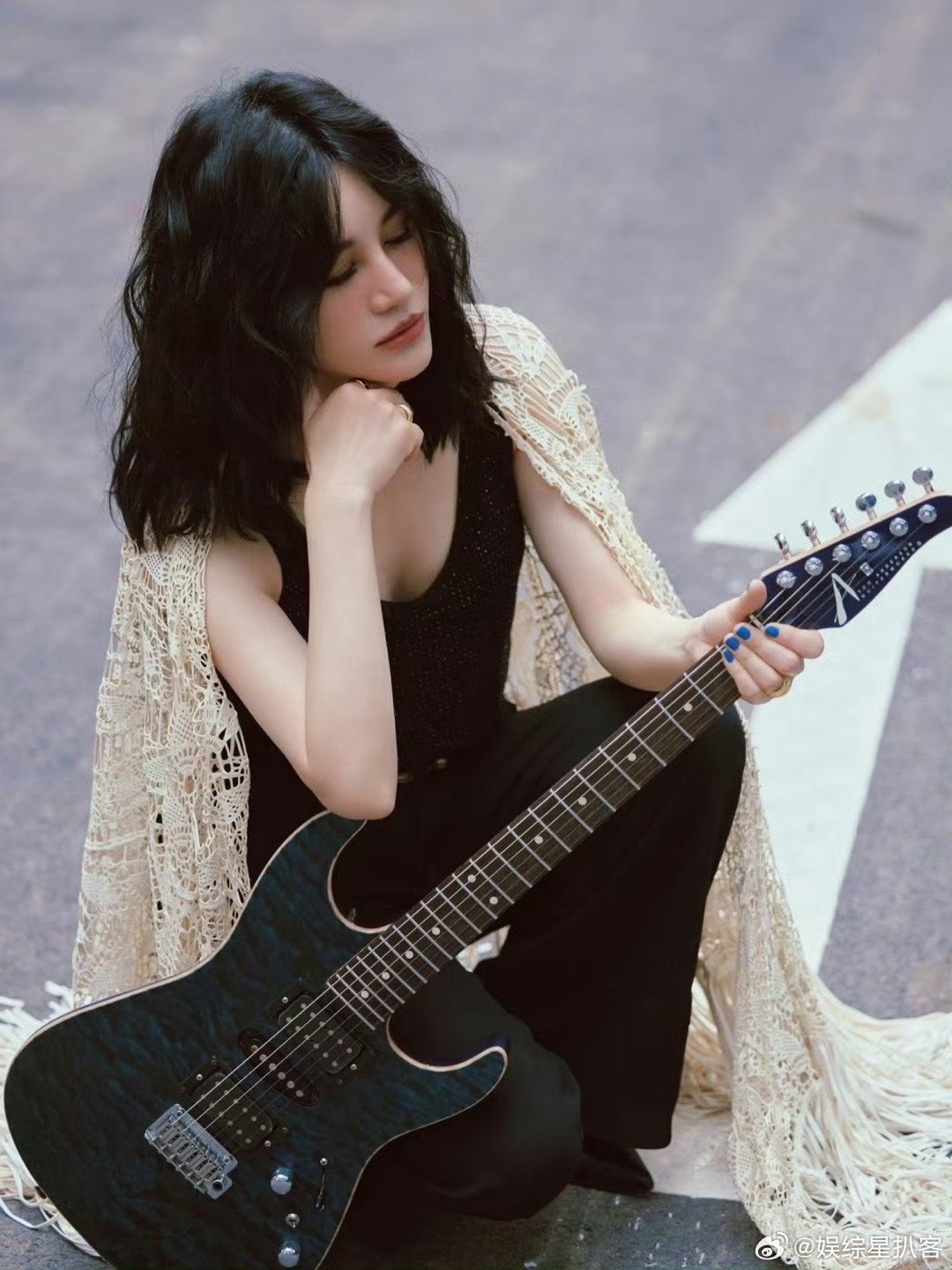 尚雯婕许嘉芸用上海话加密对话 东北片场的“沪语惊喜”！弄堂姑娘许嘉芸一亮嗓，和尚