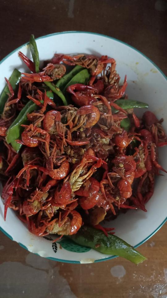 现在很多三四十岁有了孩子都要离婚，离婚率比从前高了不少，有人说婚姻本就是渡劫，于