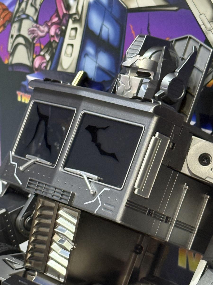 变形金刚 乐森Robosen 旗舰版 阵亡领袖擎天柱 / 休眠擎天柱 新品实物图