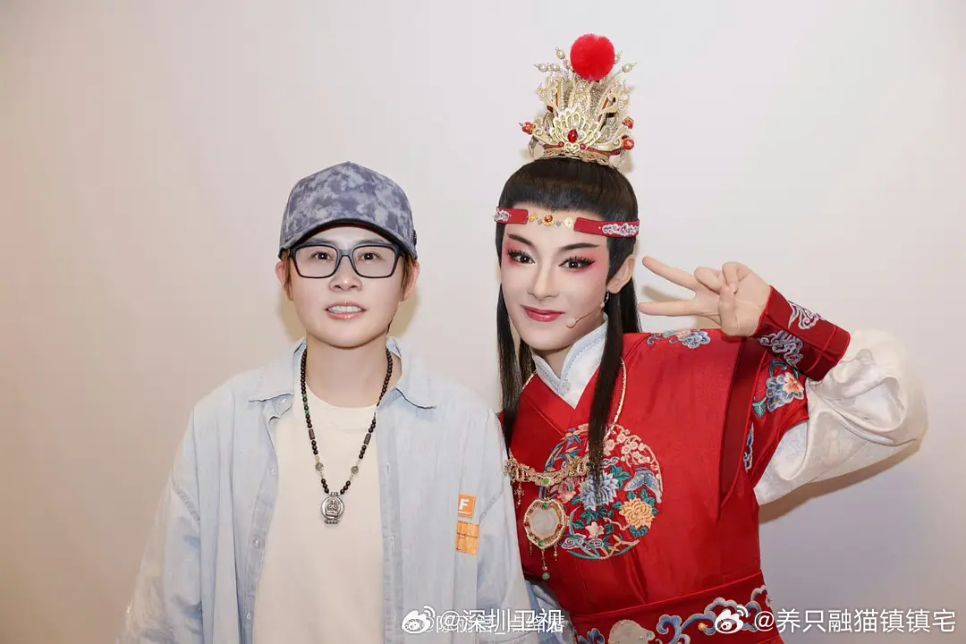 王濛和陈丽君居然也有合影至此 浪史唯二两位年度乘风人物的含金量2025年陈丽君主