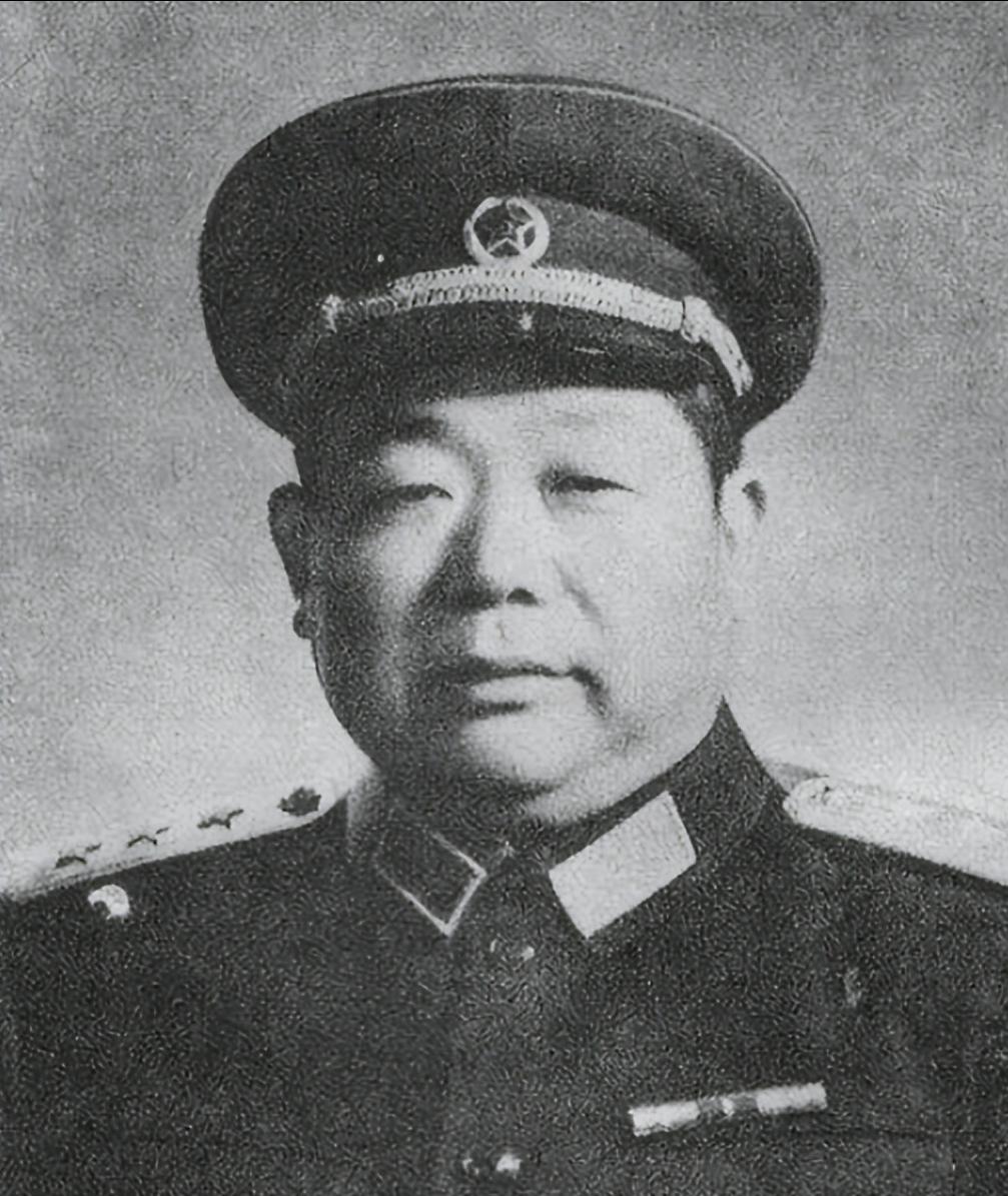 [微风]1976年2月，毛主席自感不久于人世，做了两项重要的人事安排，第一项是任