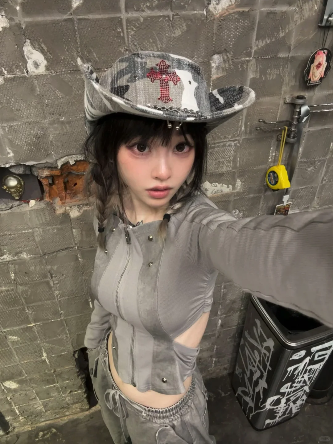 没有露纹身的日子里我感觉我不再被尊重了