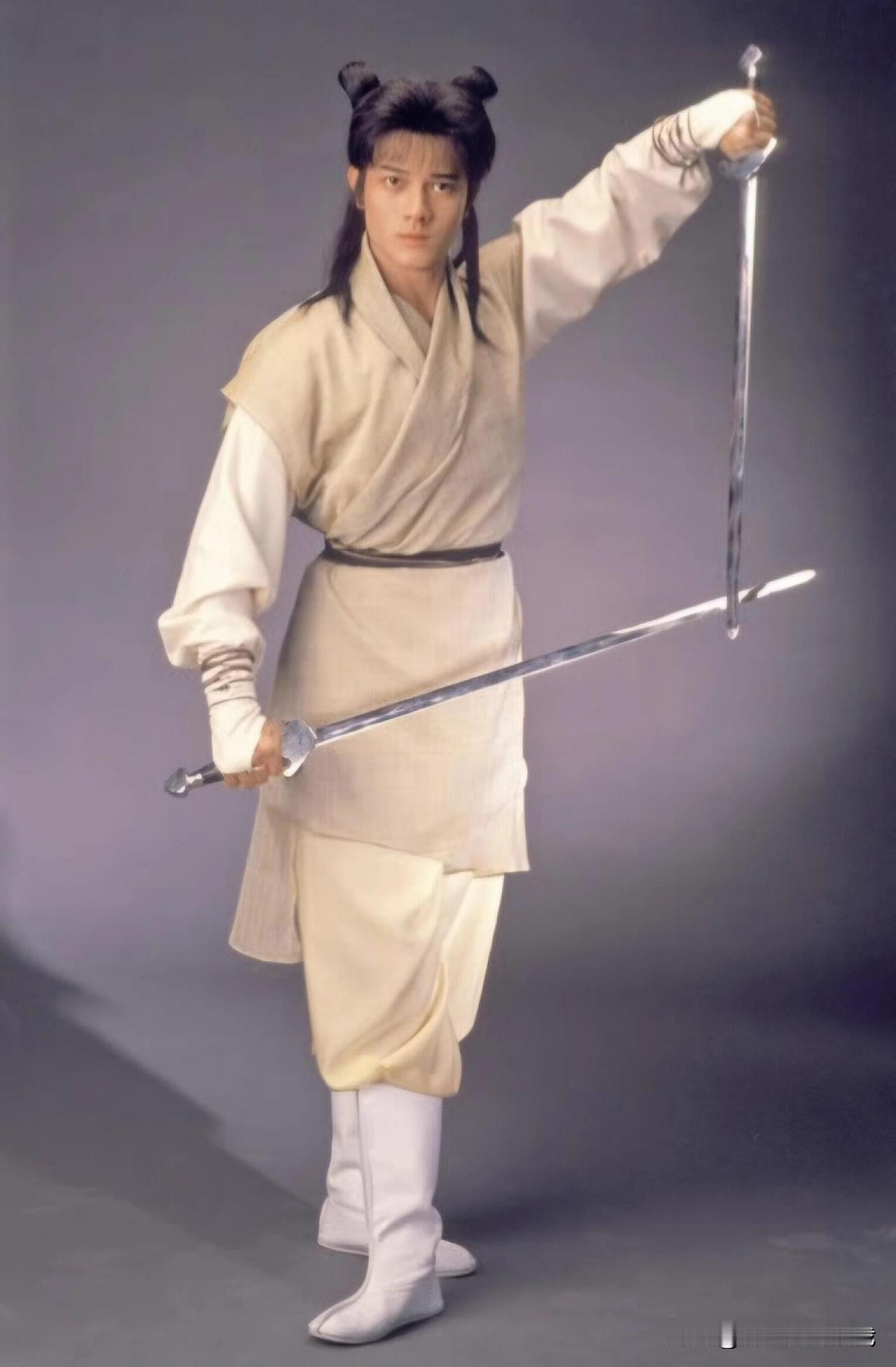 郭富城妆造，好搞笑啊
