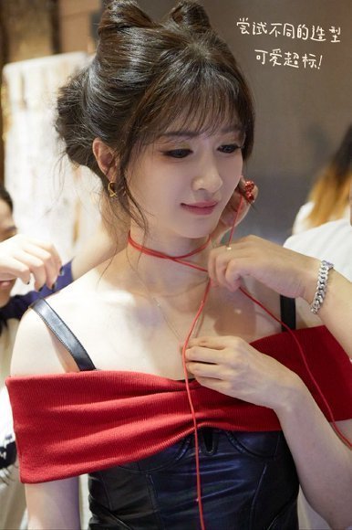 江疏影新剧要当任重后妈看《昨夜将至》预告，江疏影和任重那种暗戳戳的较量太带感了。