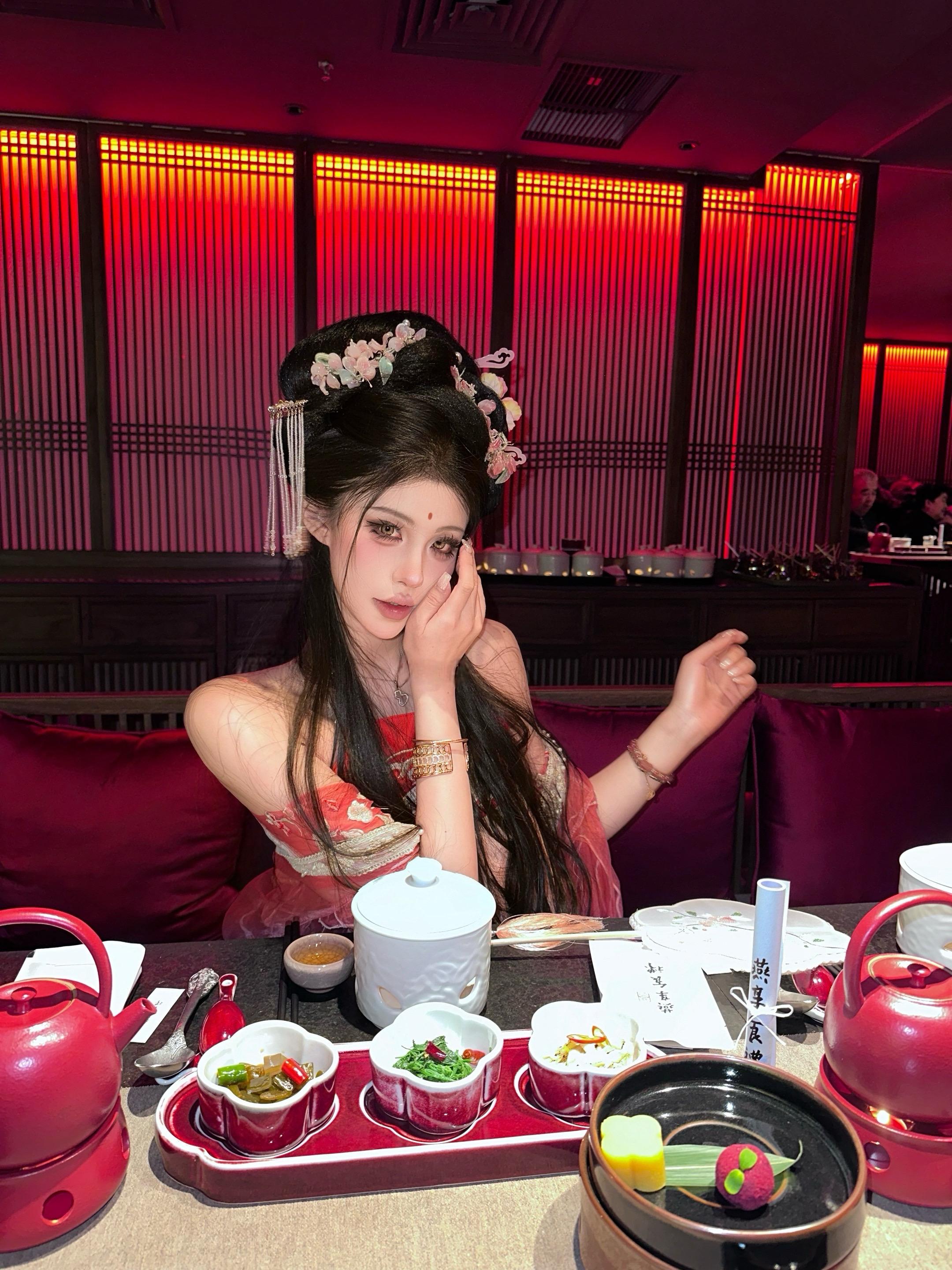 祝你喜欢的人也吊着你。