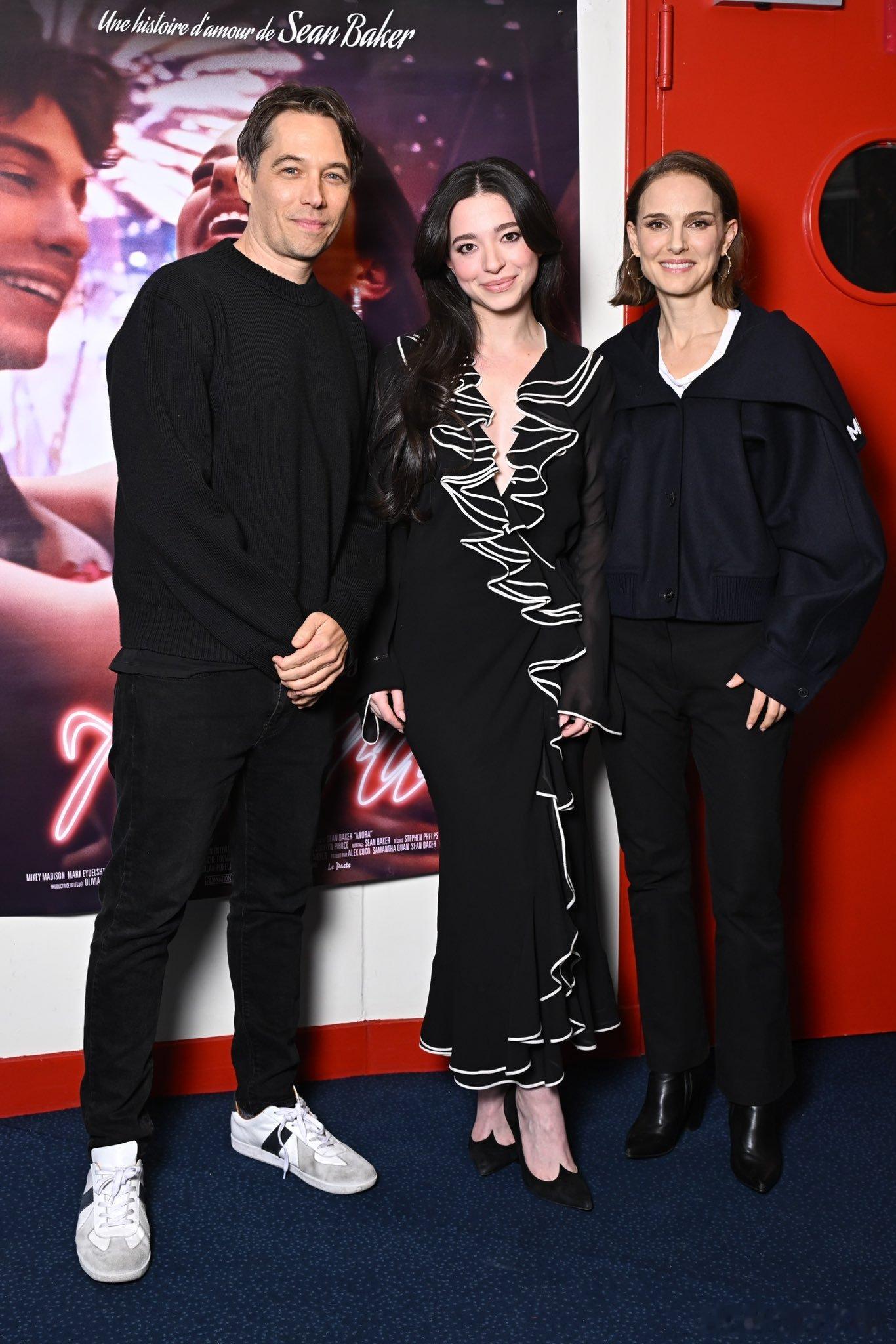 Natalie Portman 娜塔莉波特曼在巴黎出席了电影《阿诺拉》的特别放映