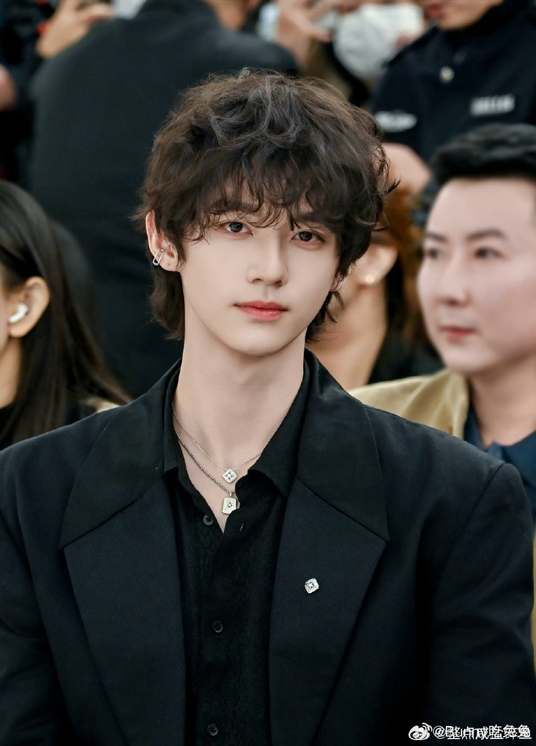 赖伟明学范丞丞手势舞赖伟明跳了范丞丞同款手势舞刷到赖伟明跳范丞丞同款手势舞，真的