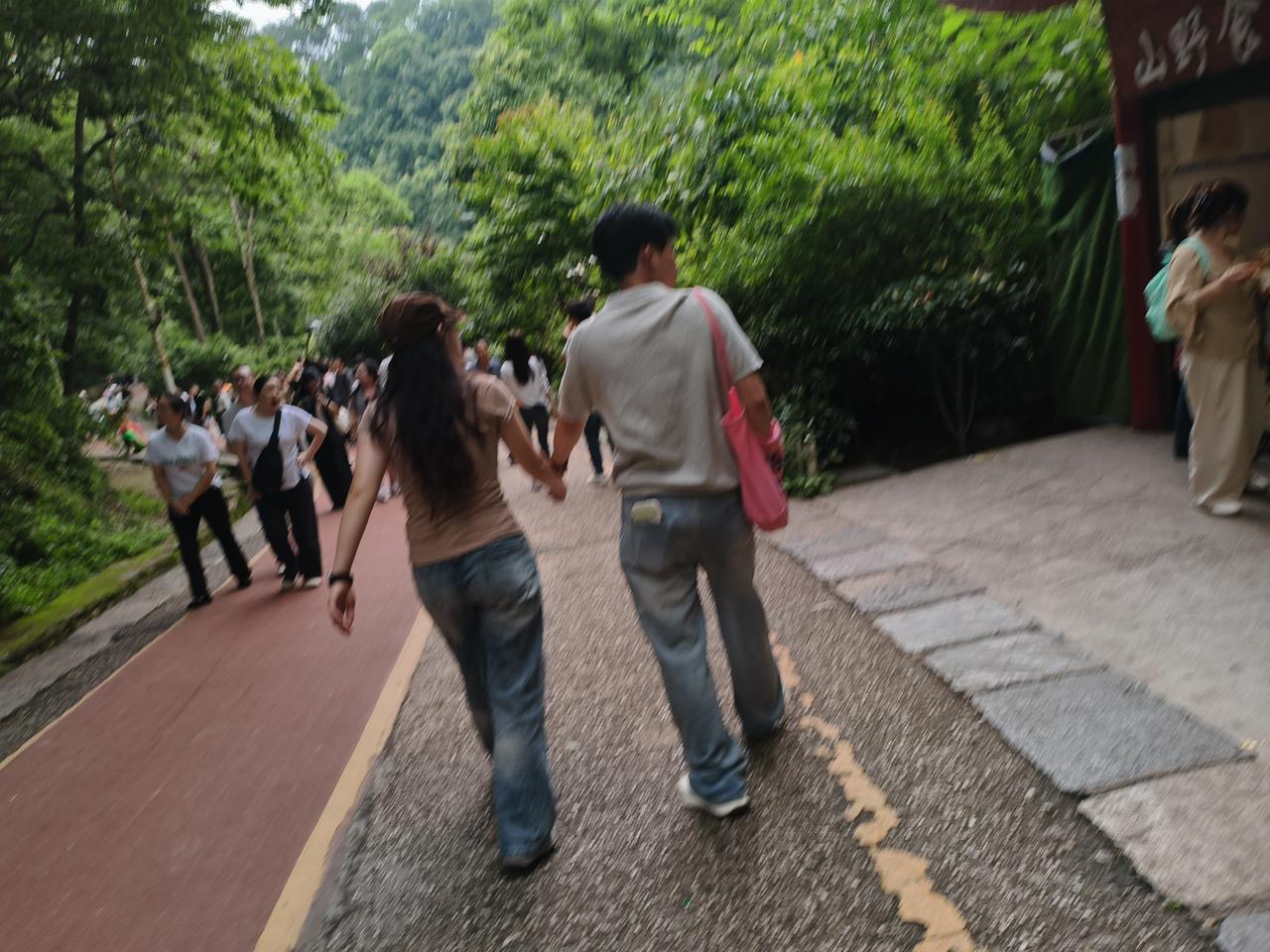美国：中国不能武统台湾
中国：美国能打南北战争？中国为什么不能武统台湾
普京：美