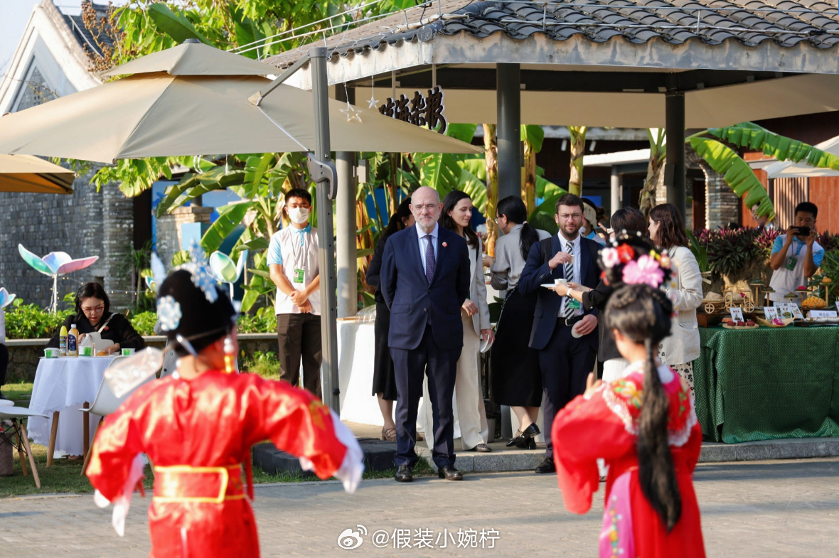 博鳌会天下自贸新琼海城市展沉浸体验嗨玩不停环幕飞跃、深海探秘、动感骑行，琼海城市