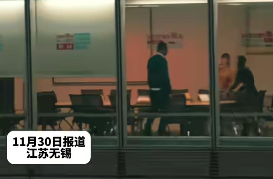 江苏一25岁小伙在职工宿舍内昏迷不醒身亡，曾跟朋友吐槽“上班累到嘴巴渗血丝，流鼻