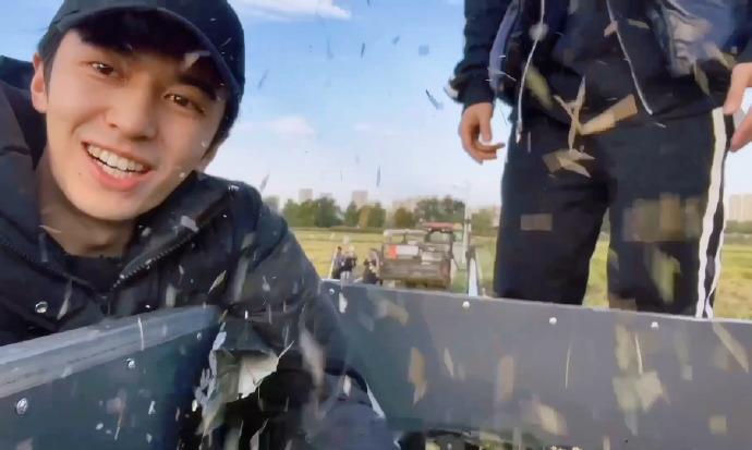 赵小童的库存Live图  赵小童的库存live图六宫格  看赵小童的库存live