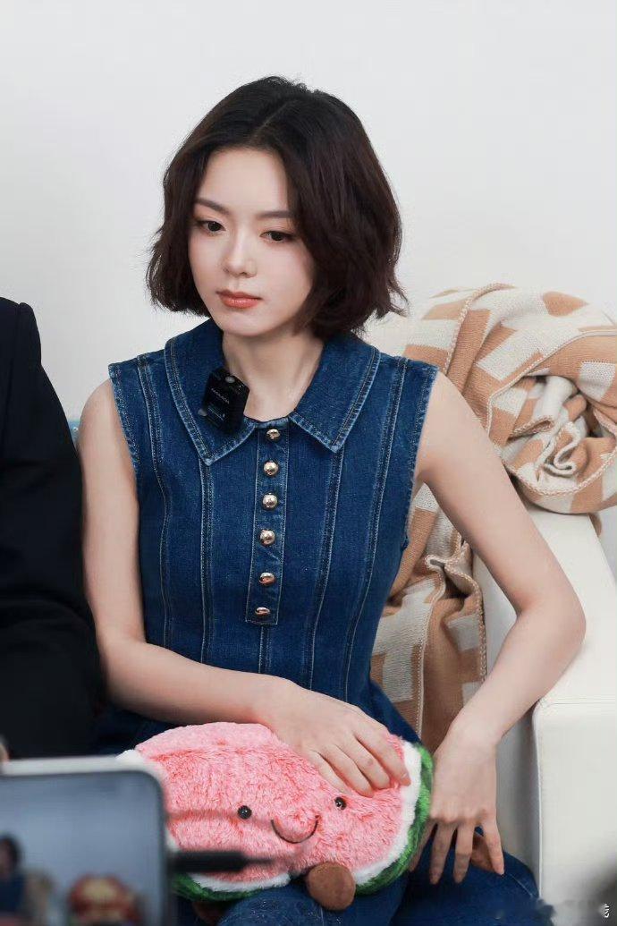 赵今麦的庆功宴vlog，最好的小太阳西瓜，希望平行时空的你好好生活，期待和麦麦的