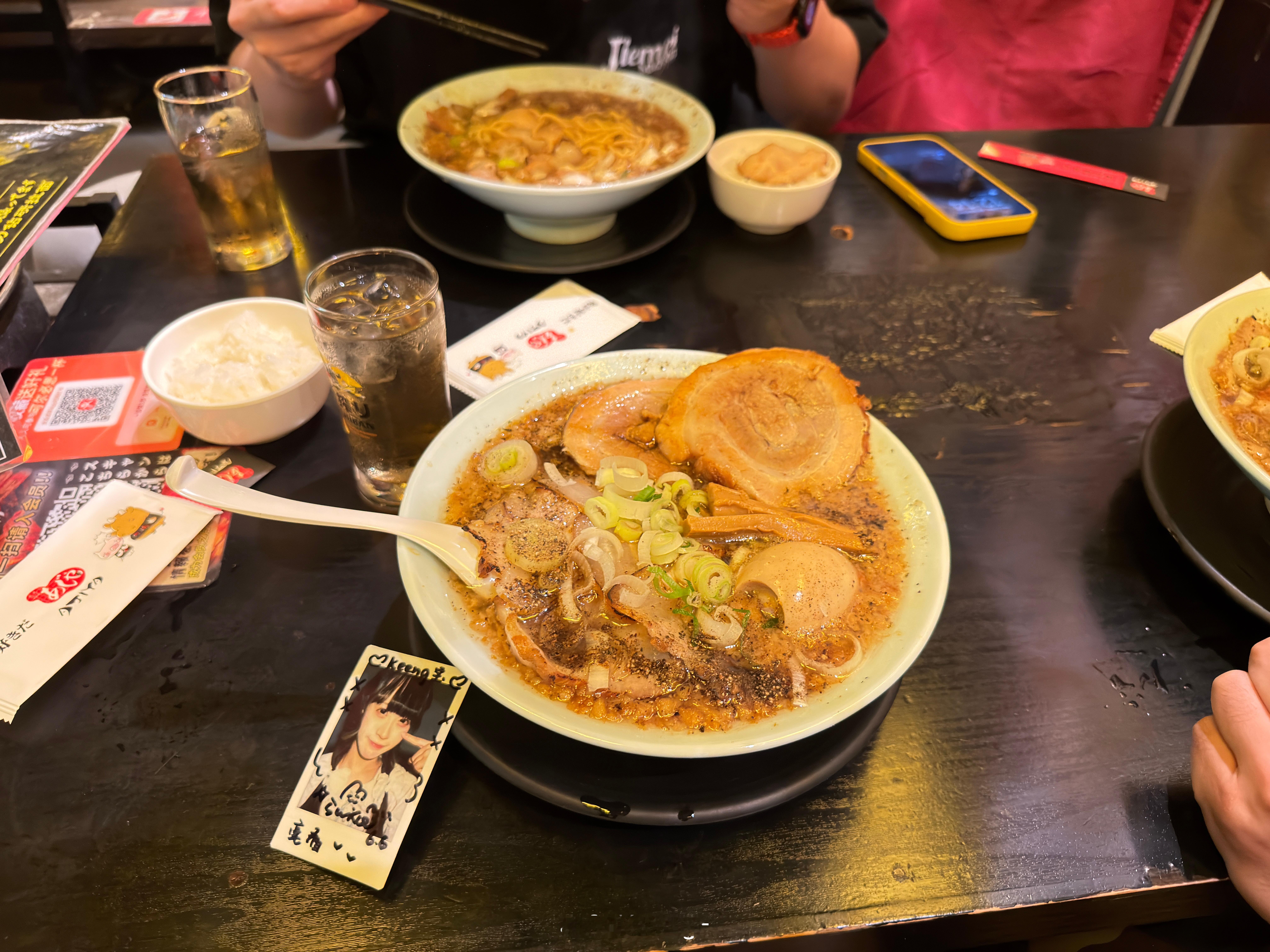 依旧摁造碳水 