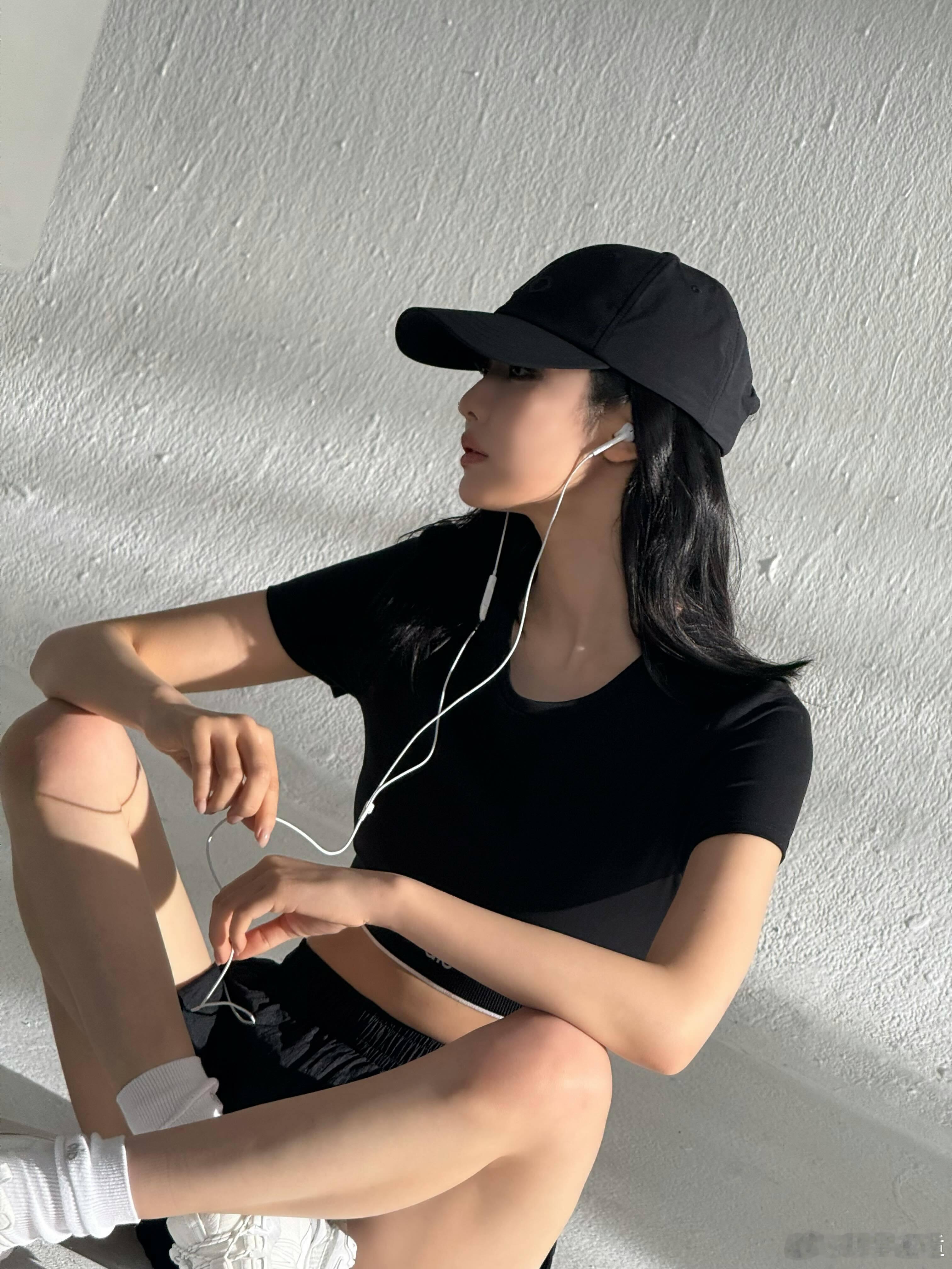 帅是一种感觉！宁艺卓好火辣！ 
