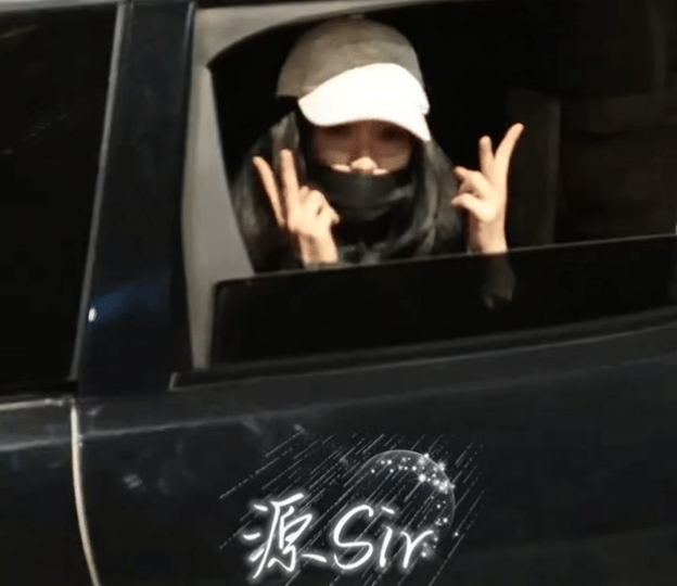 虞书欣眼神好攻啊…老公… 