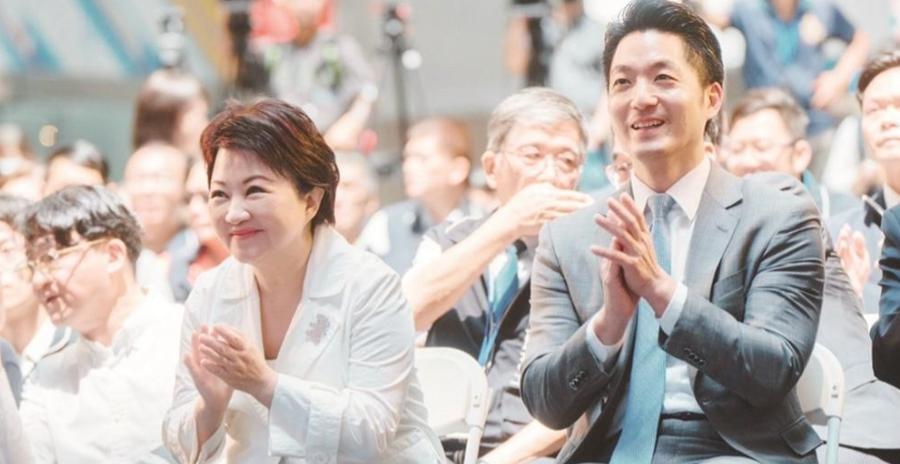 卢秀燕出任蒋万安竞总主委，台北市蓝委评价为“姐弟强强联手”。
据联合报8月18日