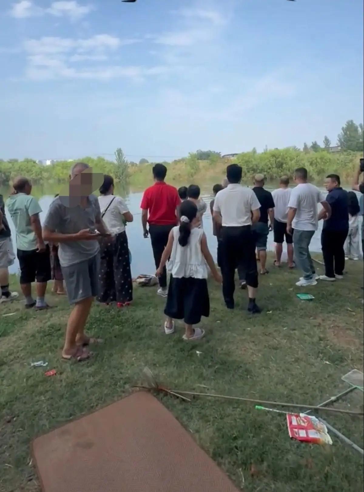 悲剧还是发生了！7 月 18 日下午，河南许昌，28岁男子郑晨阳带着年仅五岁的女