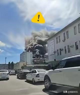 乌军9枚暗影风暴导弹袭击了位于俄罗斯沃罗涅日半导体工厂。

俄军22日早上还吹牛