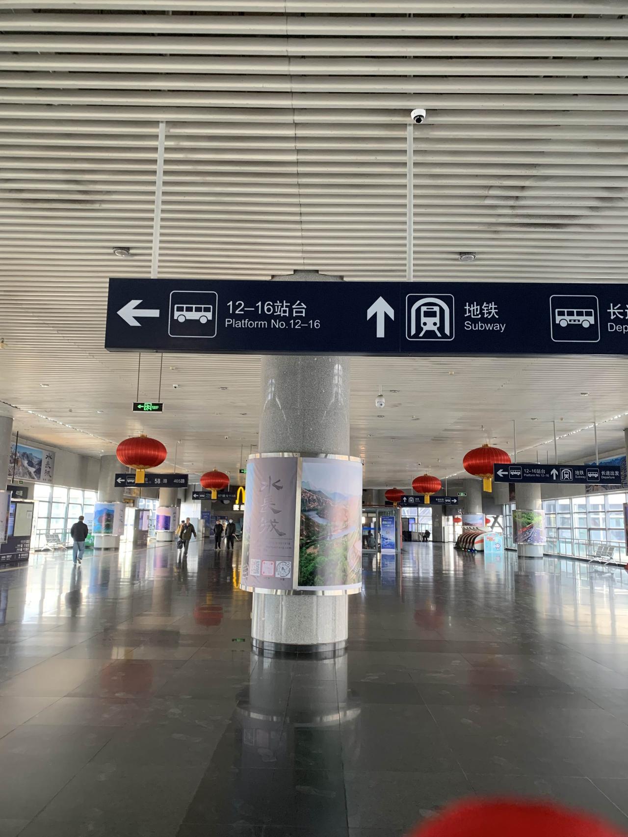 为什么现在看电视的人越来越少了？看电视，本来是个高兴的事，就是图个开心，消磨时间