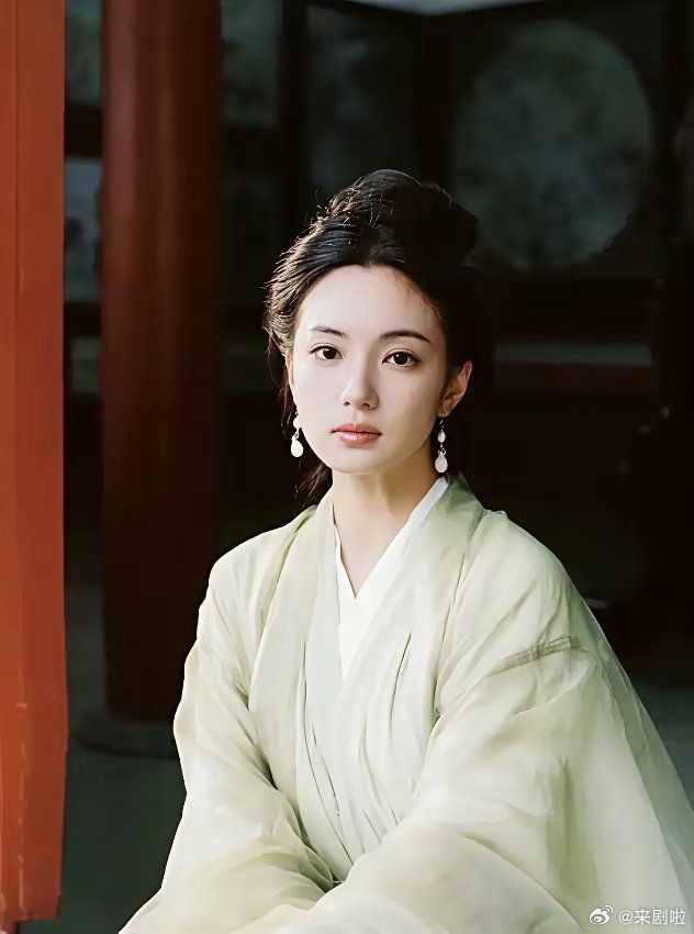 网传张凌赫搭档张雅钦出演《刺棠》！《刺棠》应该就是张凌赫的饼了，女主从张婧仪传到