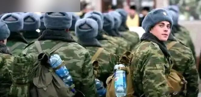 俄乌战火烧进莫斯科，电子征兵信直达京城，抚恤金缩水，俄罗斯全民面临战争代价

来