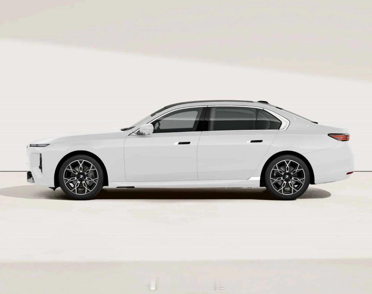 大v聊车 2027款宝马7系，入门车型740 xDrive，官方售价为11790