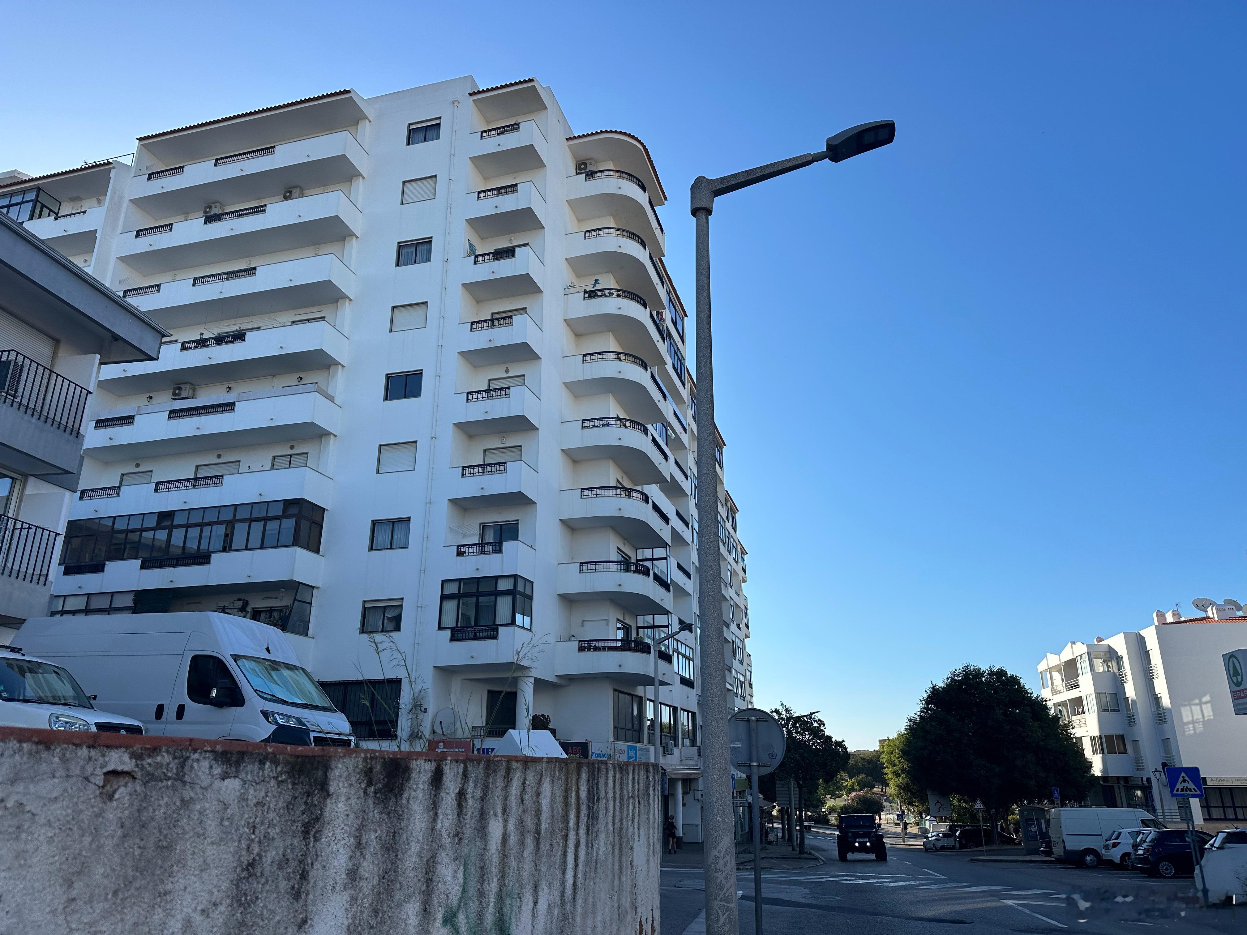 【抵达葡萄牙第三站——拉各斯】葡萄牙从北到南，海岸线绵延800公里，我也从北到南