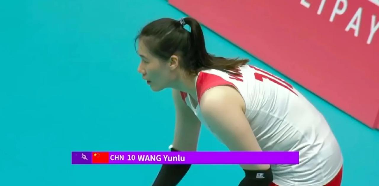 #杭州亚运会#女排决赛，中国vs日本！王云蕗9连发又建功了！
中国队依然是老阵容