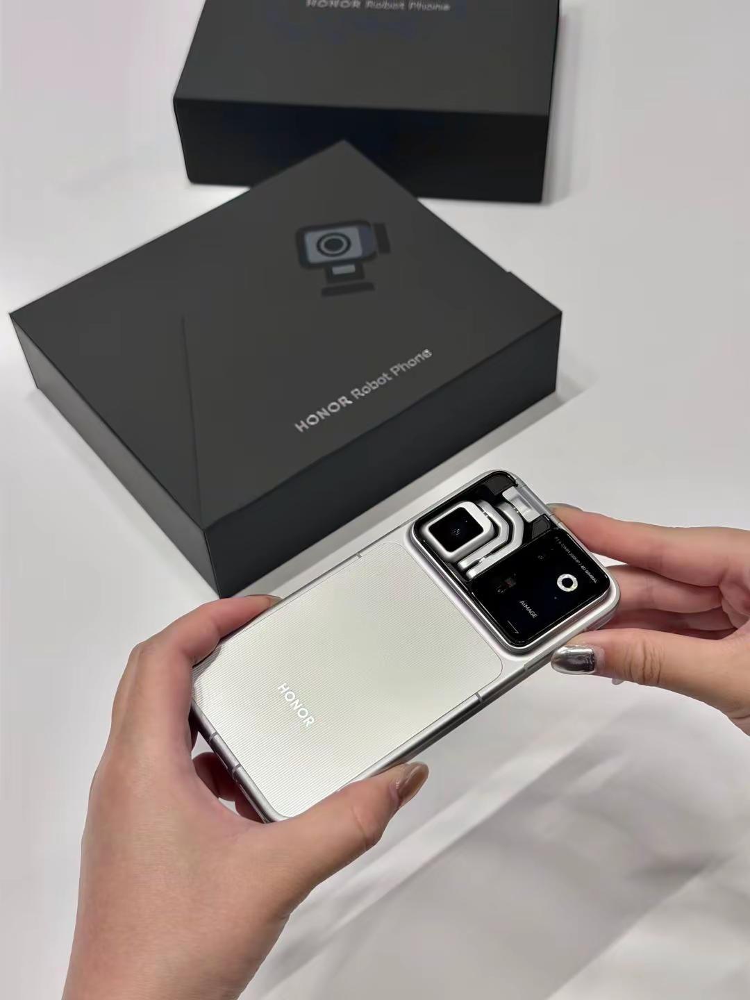机械云台+1.5K直屏，这次荣耀新机不像噱头荣耀RobotPhone
