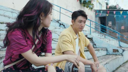 你是说过年黄景瑜陪我吃饭电视剧岁月有情时 别人过年是吃团圆饭，我过年是和黄景瑜一