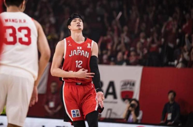 为什么日本男篮在下半场突然状态下降？其实从渡边雄太的发挥就能看出端倪！

作为日
