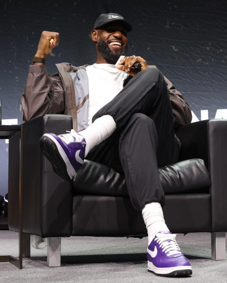 ➡你还有点自知之明，但是你不知道的是最大的詹黑其实是你自己！nba吐槽大会詹姆斯