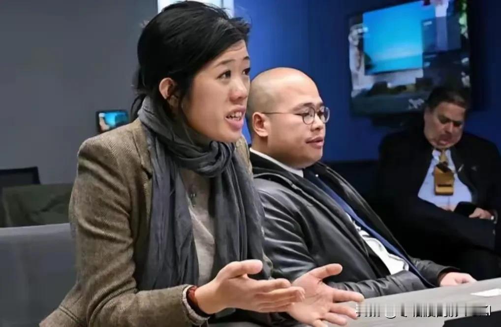 12月5日，身在美国的黎智英的女儿黎采告诉法新社记者：我几个月前去探视里父亲，他