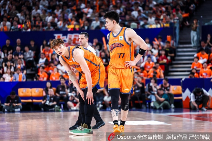 曾令旭：上海锋线群能力厚度非常可怕 阵容唯一隐患是大王的犯规