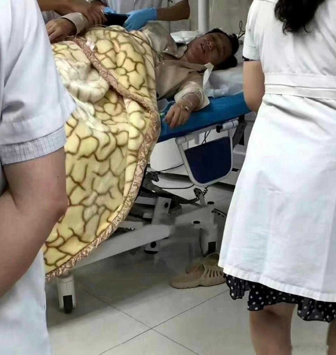 网传许家印病倒了？哎！ ​​​