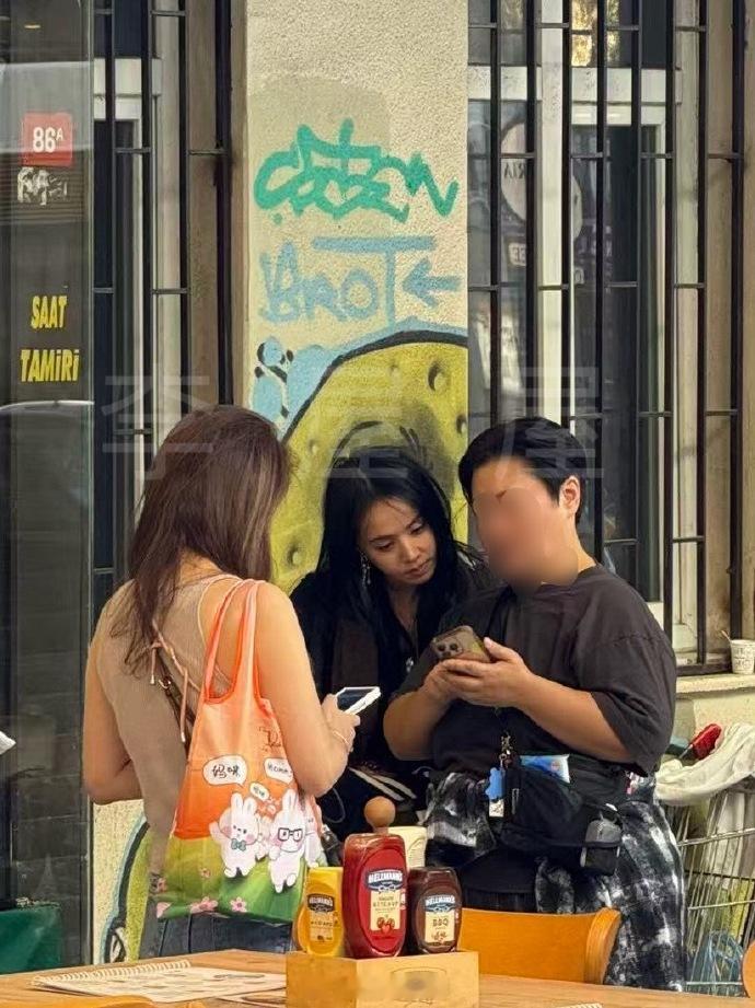 土耳其偶遇蔡依林旅游 网友土耳其偶遇蔡依林旅游~ ​​​