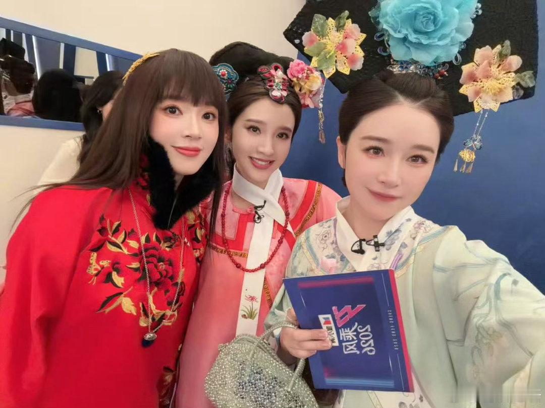 唐艺昕大家穿越了唐艺昕梦回当年唐艺昕大家穿越了，不错不错， 