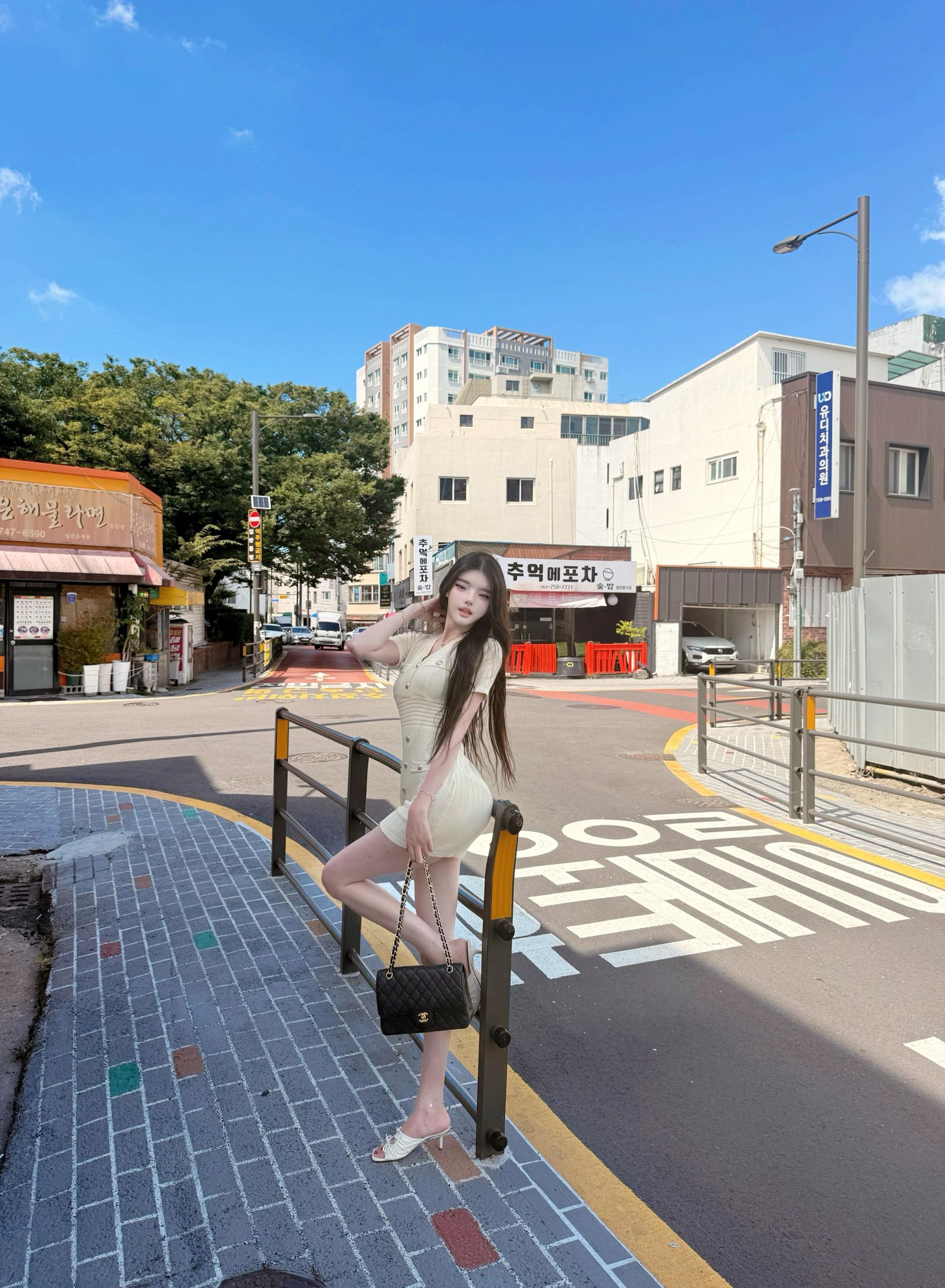 好久没发照片啦~“别处生活的烟火气”