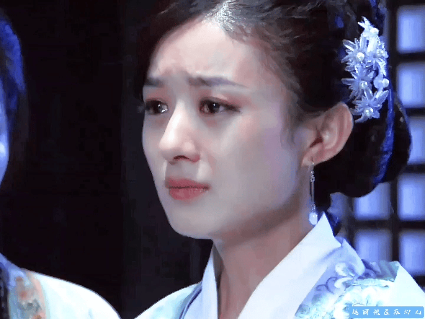 看赵丽颖的哭戏，角度光线不友好脸都不崩 