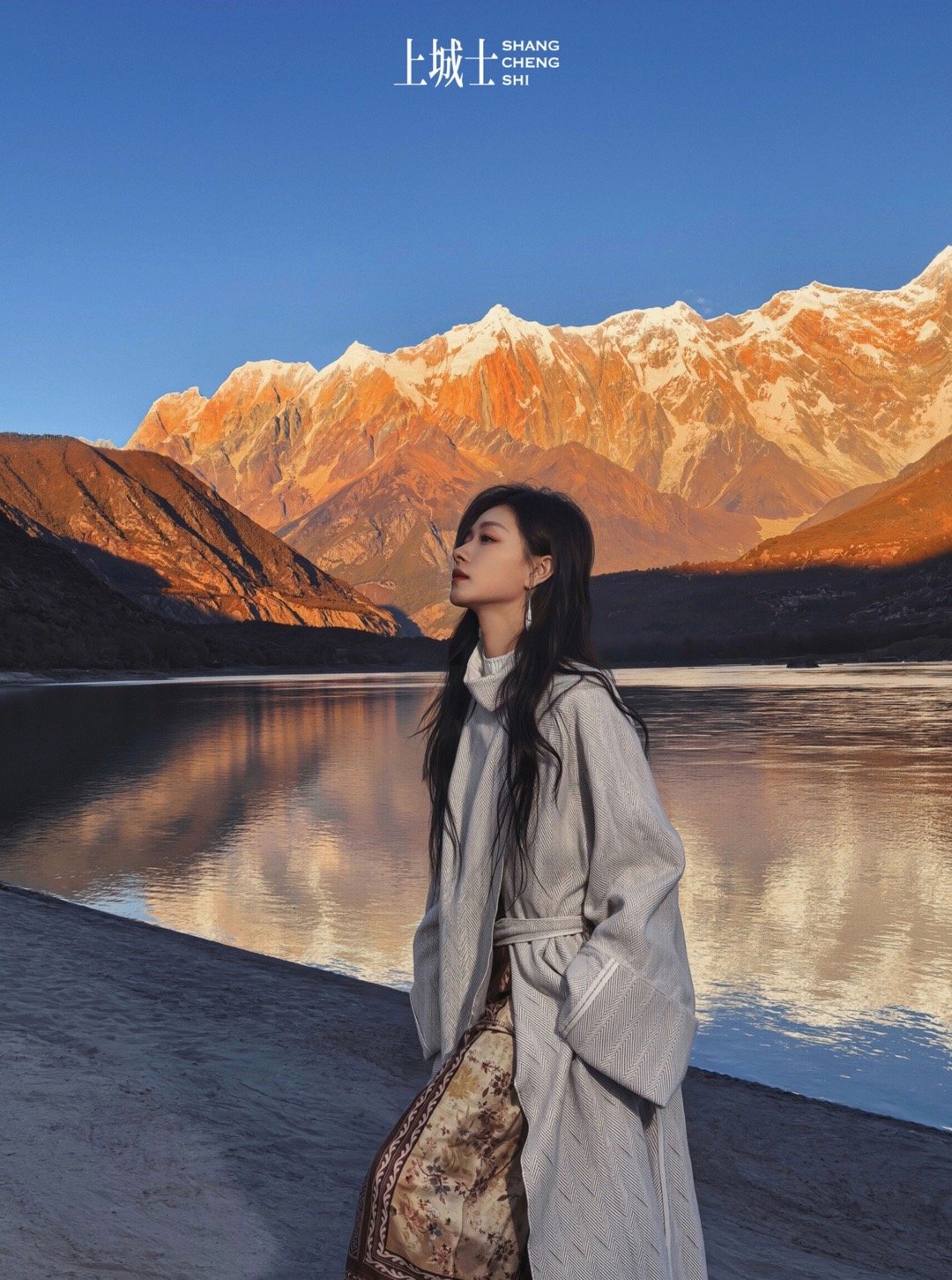 万茜上城士雪山大片上城士把万茜拍得好有故事感 谁的眼睛还没被万茜这组雪山大片抓住