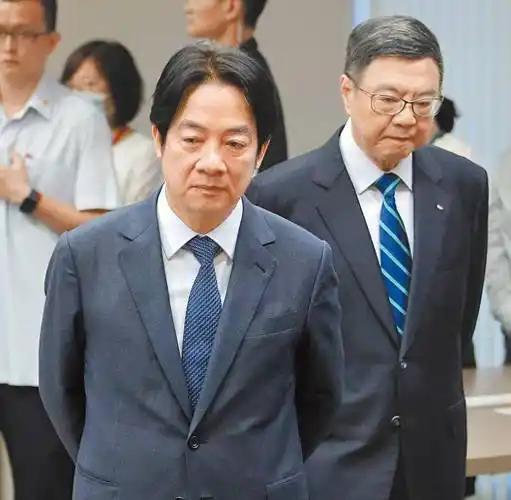 [月亮]赖清德狗急跳墙玩火自焚！一边是大肆挥霍140亿美金买破铜烂铁，一边是叫嚣