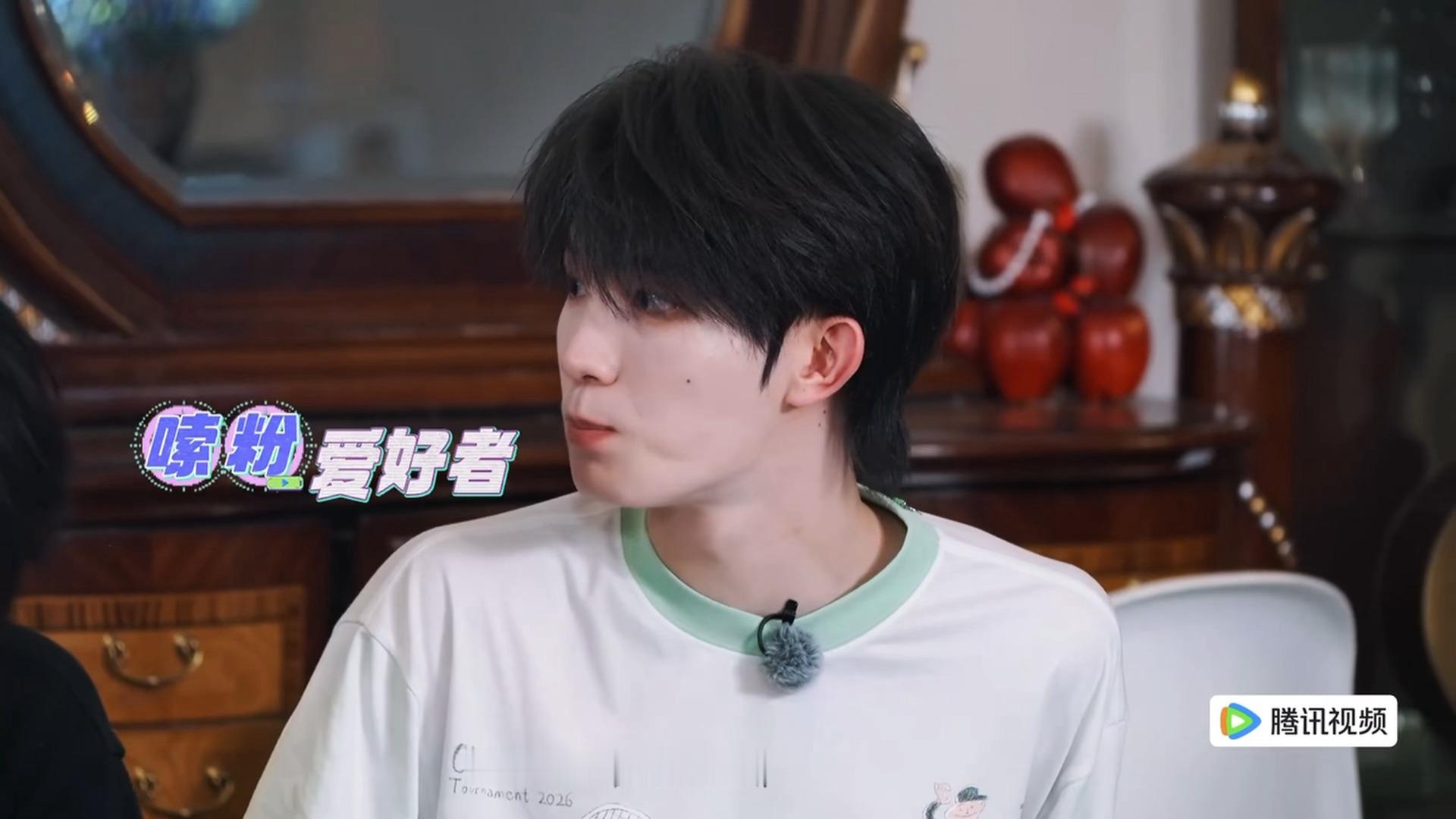 爱嗦粉的兔子 ​​​