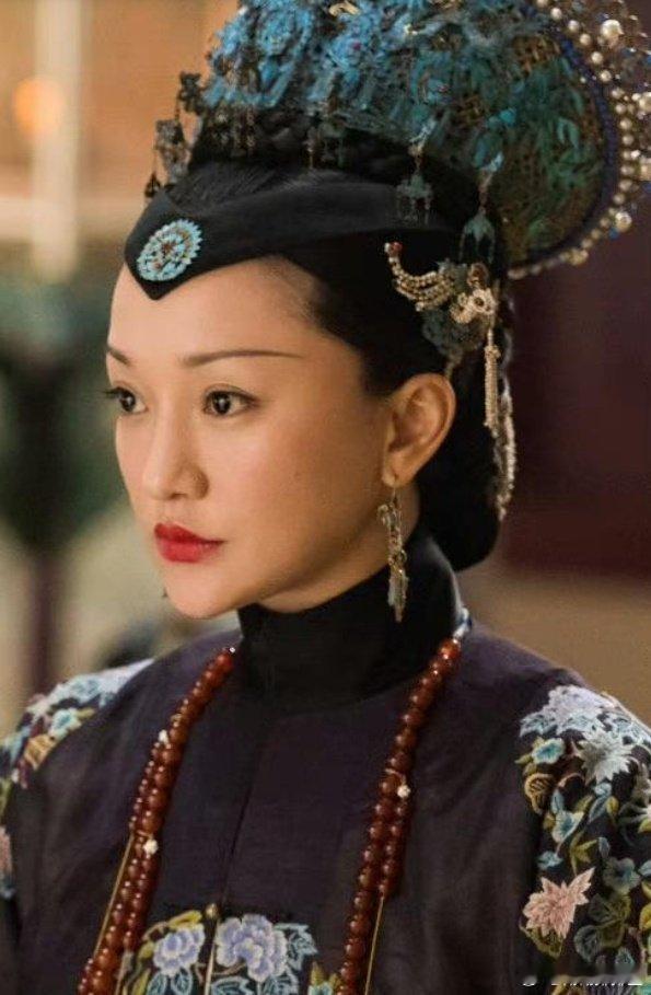 给如懿换上甄嬛的妆造时👇 ​​​