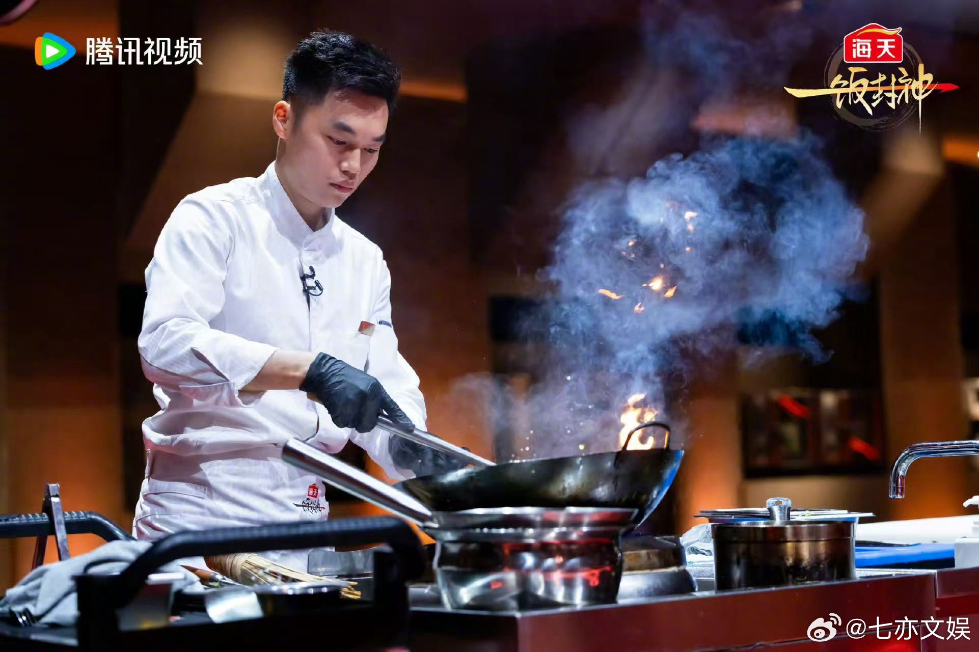 一饭封神2定档 重磅定档来袭！厨综白月光一饭封神第二季来了，海报长刀镌刻一饭江湖