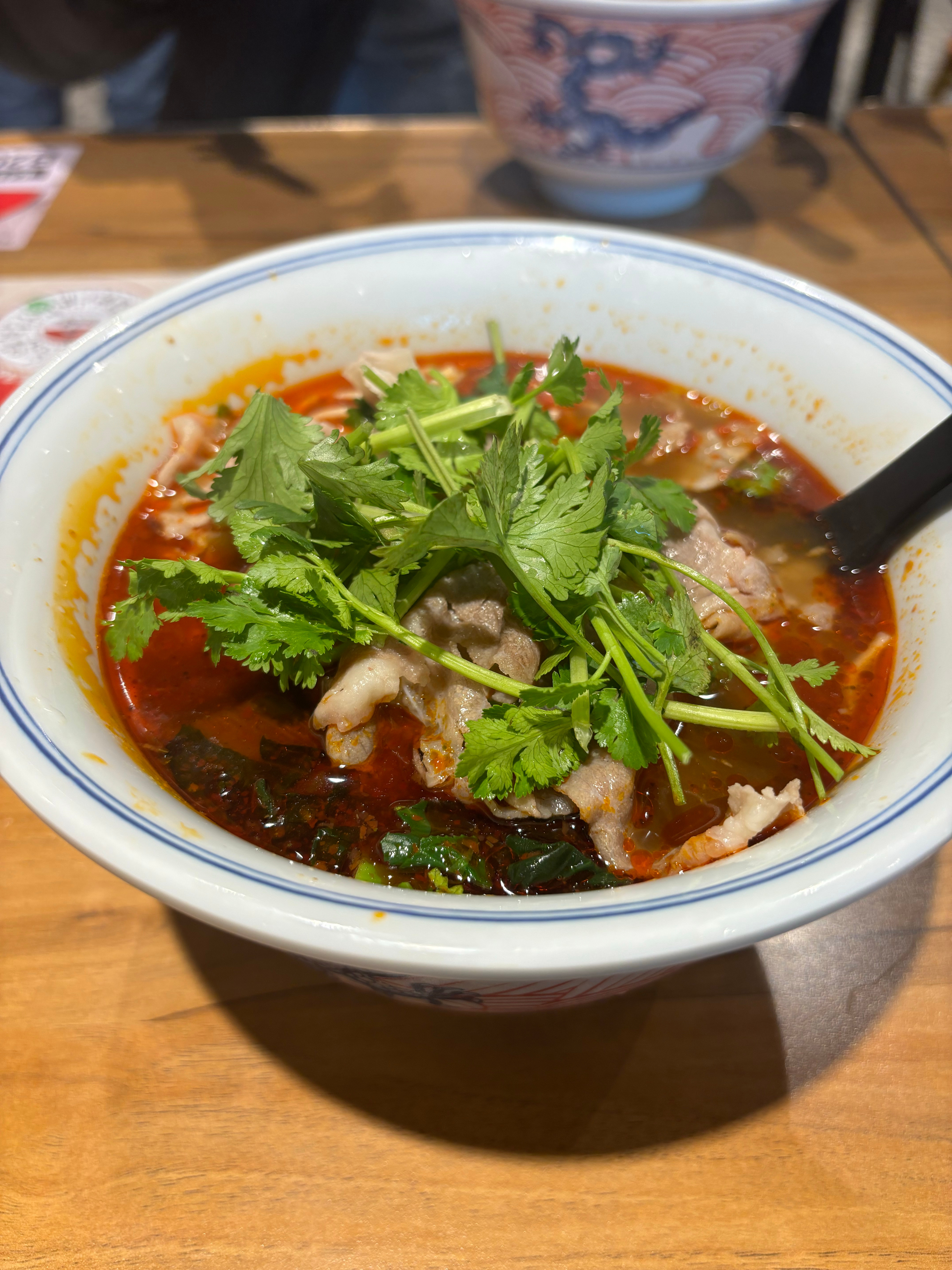 30块钱打车我得寻思寻思，30块钱的香辣肥牛面？那我必须得试试怎么事儿了。