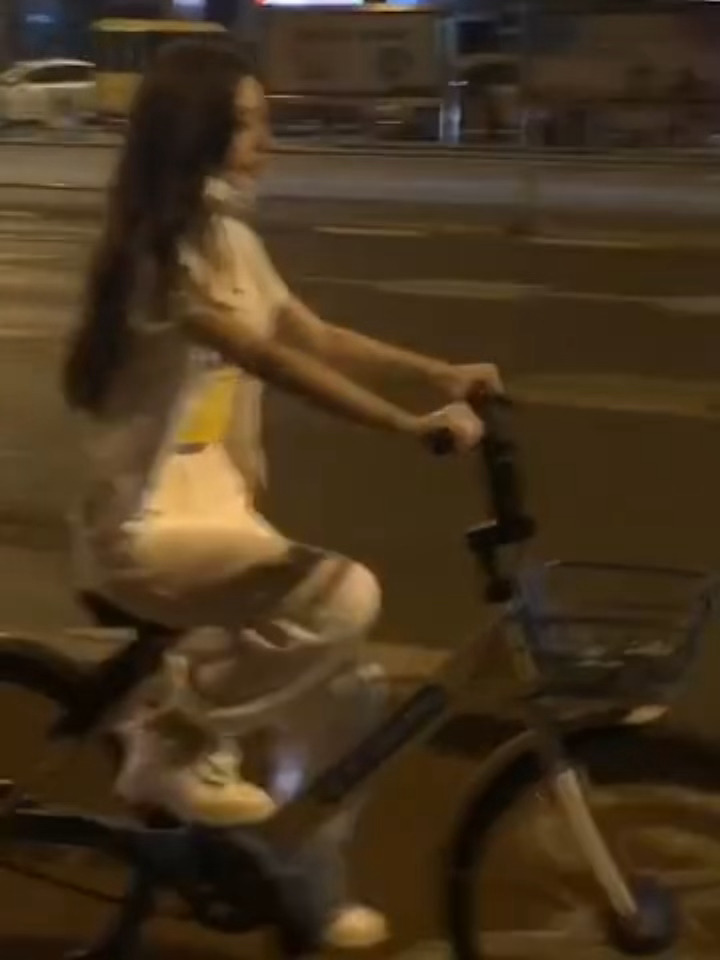 高考接送 招手即停 你鞠姐必须狠狠的送！ 高考加油！ 