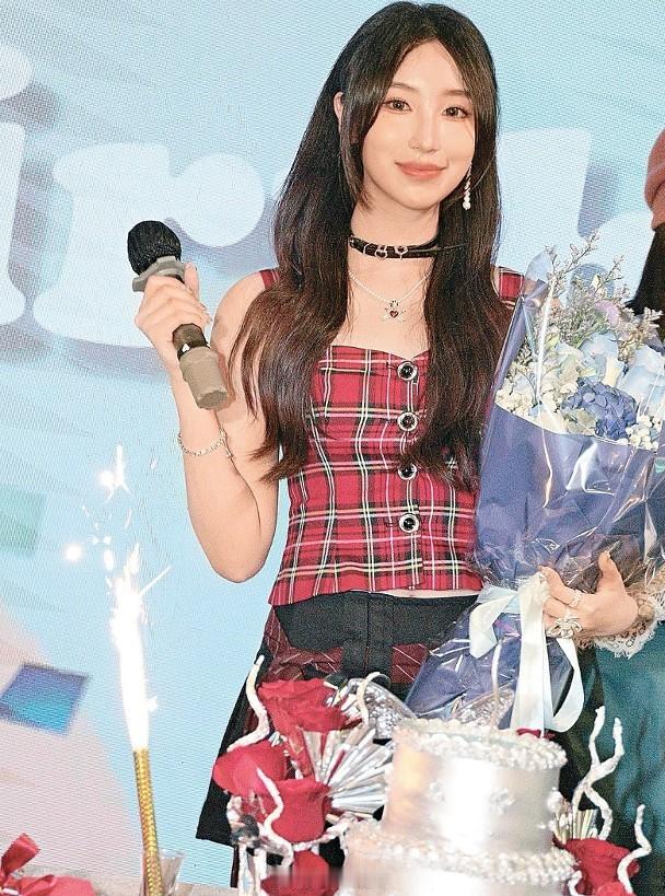 【On.cc】姚焯菲出歌開處女騷　鍾柔美一味靠黐「聲夢小花」姚焯菲趁留港3個月強